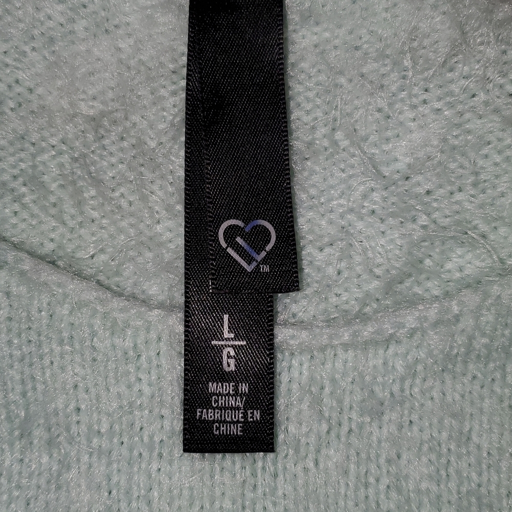 Sweater - Picture 2 of 2